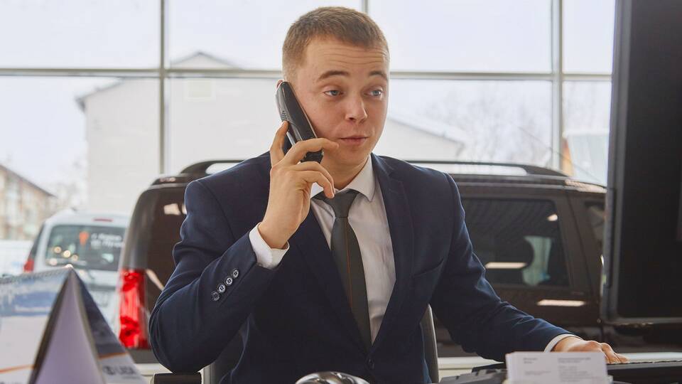 Как работодатель оплачивает труд сотрудников